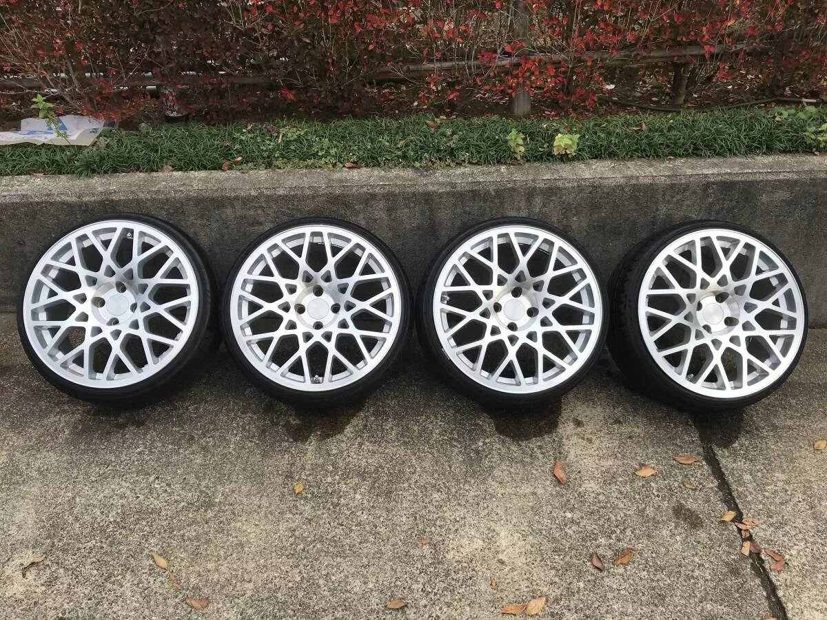 Разболтовка е34. Диски Rotiform r17. BBS 5 110 r16. Диски Rotiform BLQ r16. Rotiform r17 4x100.