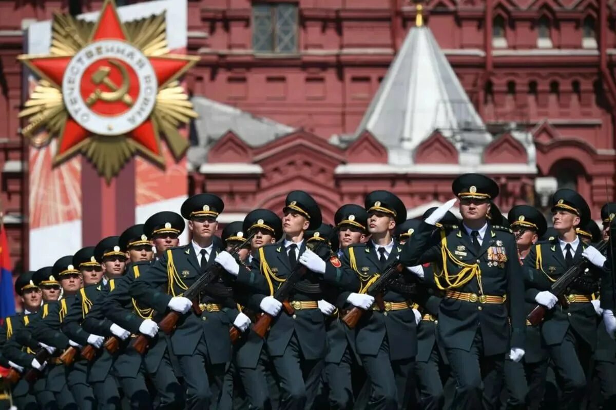 1945-2023 Парад Победы Москва. Парад Победы 2020 в Москве красная площадь. Военный парад на красной площади 9 мая 2023. Парад 9 мая 2023 в Москве на красной площади.