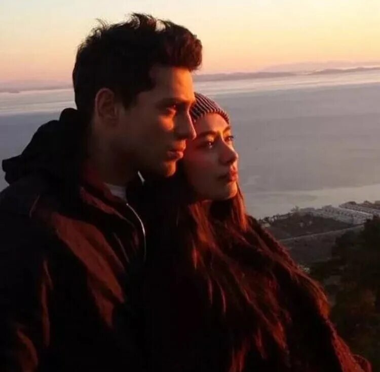 Все что мне осталось от тебя смотреть субтитры. Все что мне осталось от тебя 2015. Все что мне осталось от тебя 2015. Экин неслихан. Неслихан атагюль всё что мне осталось от тебя.