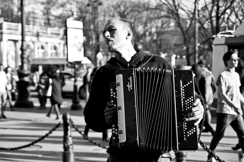 Сергей рехов фотограф летний петербург. Питерский блюз. Блюз пилот. Кирилл комаров музыкант 2022. Кирилл комаров музыкант 2022.