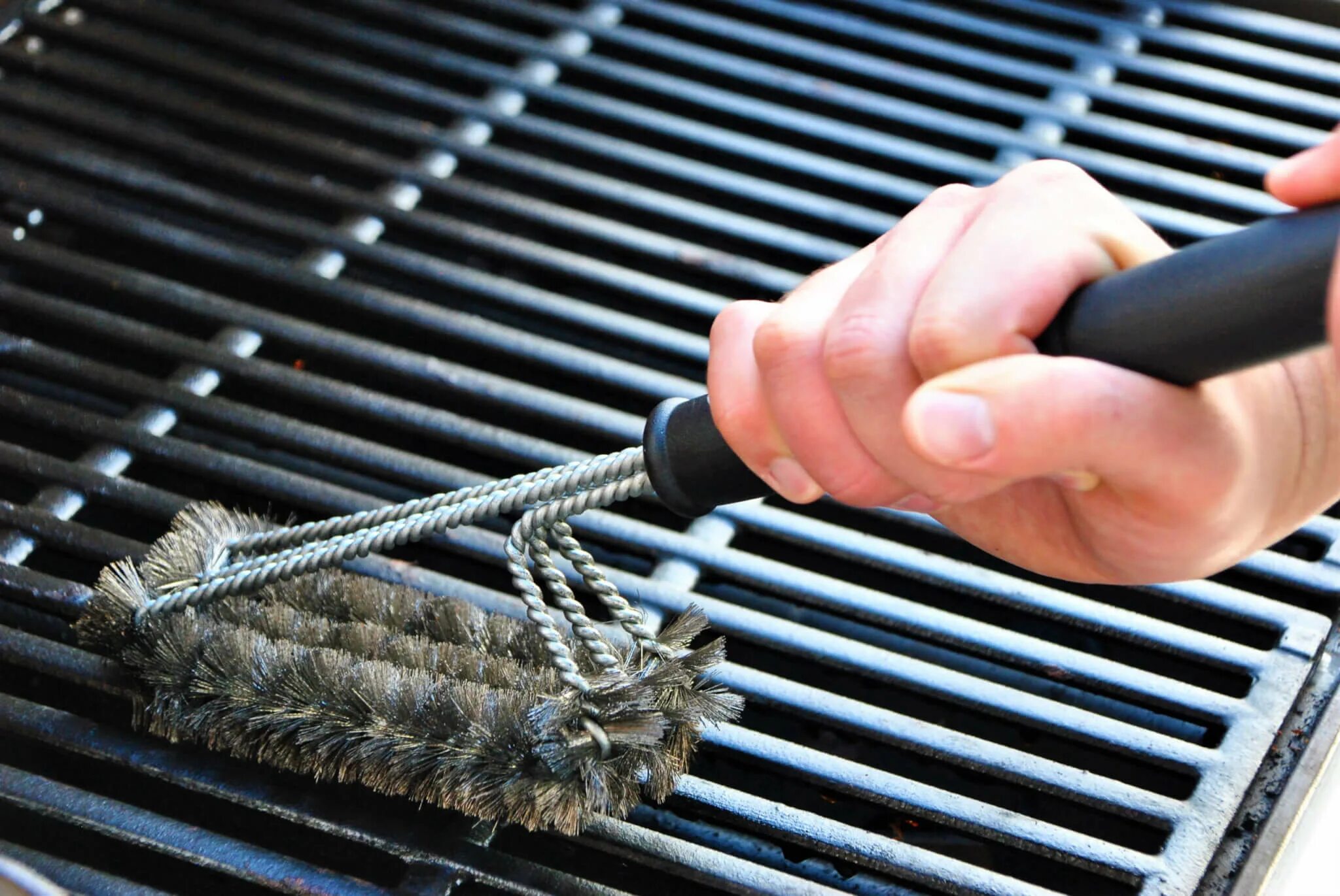 Grill Brush clean. Грязная решетка гриль. Cleaning a Grill Brush. How to clean a Grill Brush. Как быстро отмыть решетку