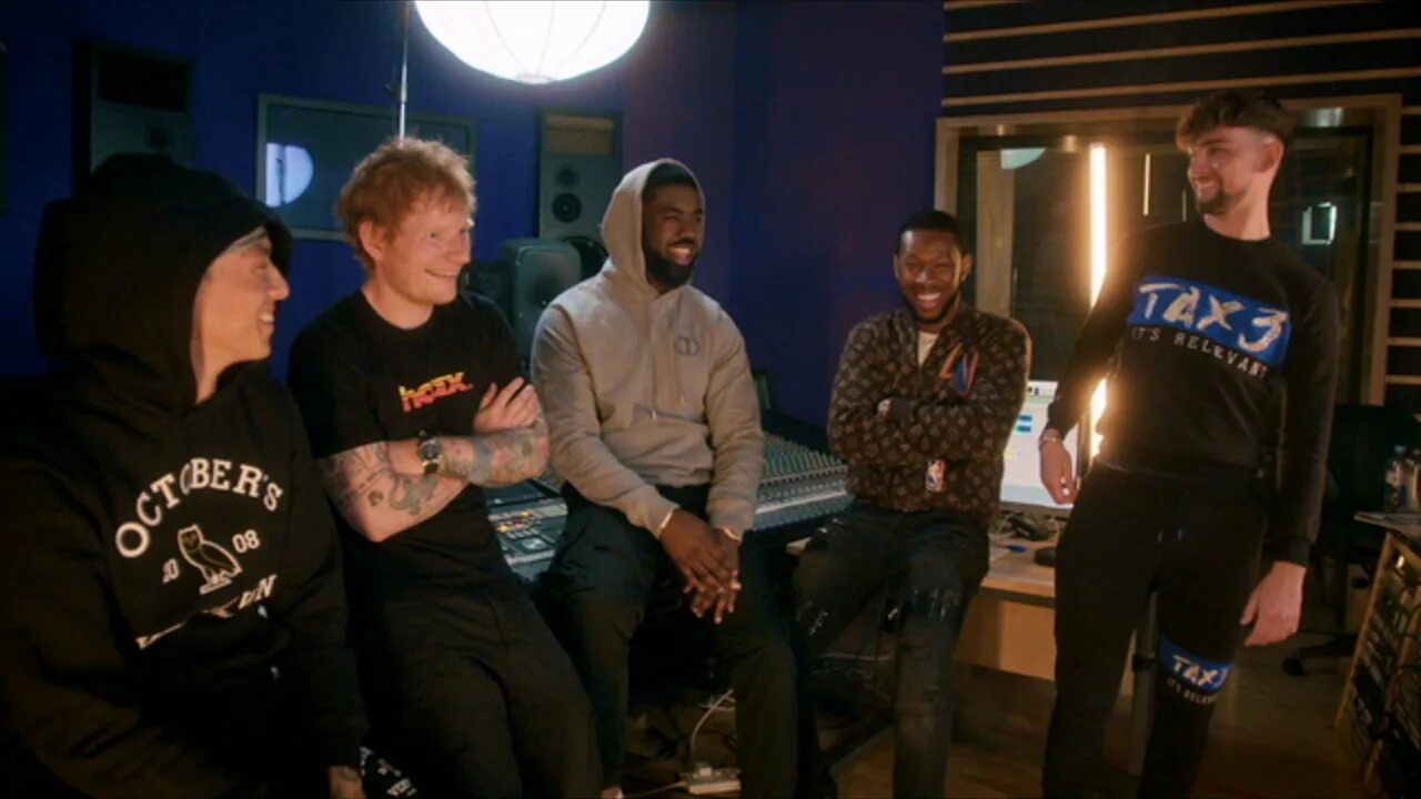 Ice spice central cee did it first. Fumez the engineer. central cee trap star. fumez the engineer ed sheeran. central cee на студии.