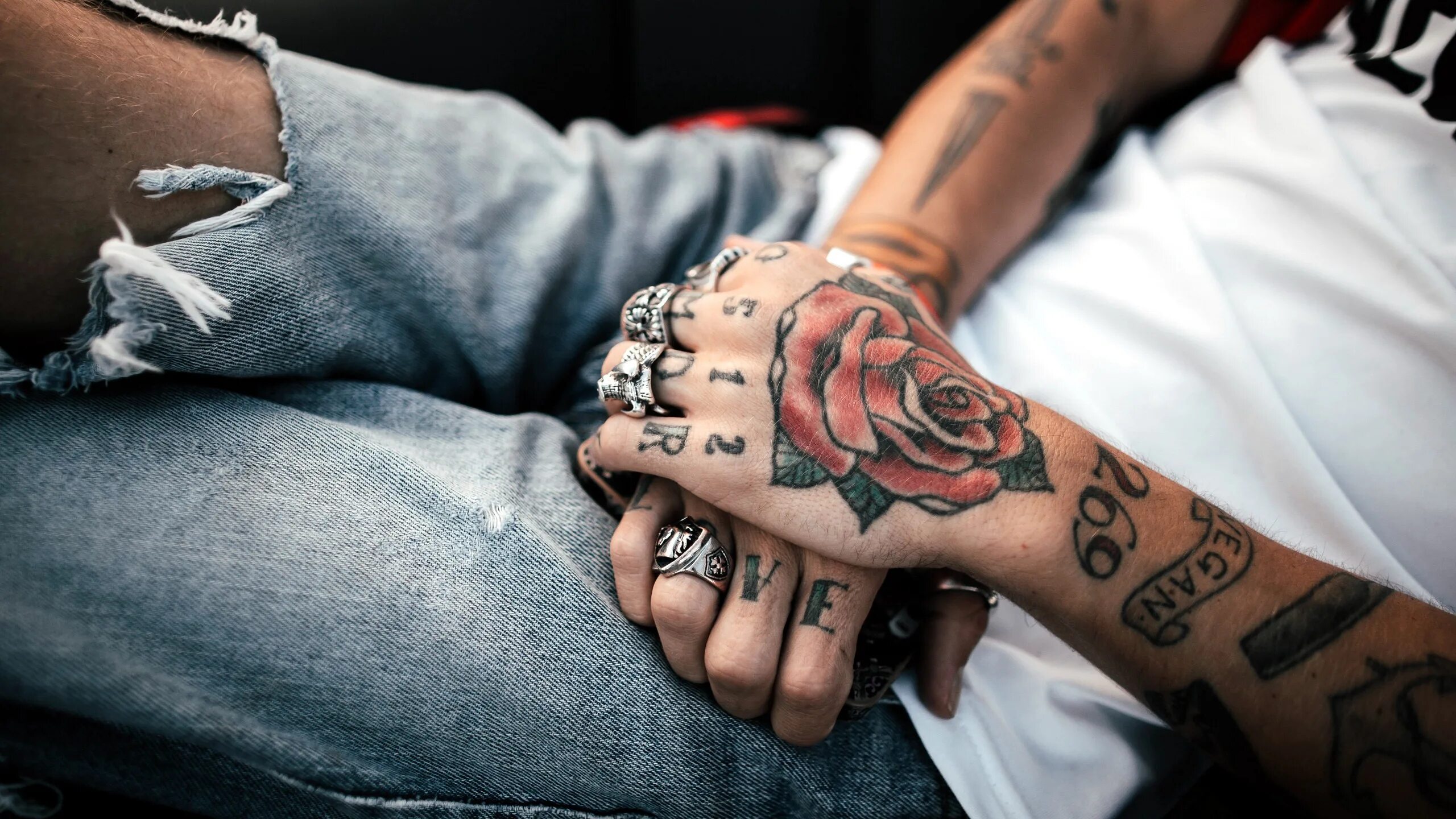 Татуировки на руку картинки. Татуировки. Татуировки на руку. Татуировки для парней на руке. Красивые Татуировки для мужчин.