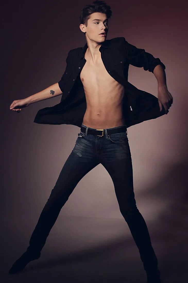 Skinny boys video. Юноши скинни. Парни скинни бойс. Skinny boys video. Парни скинни бойс.