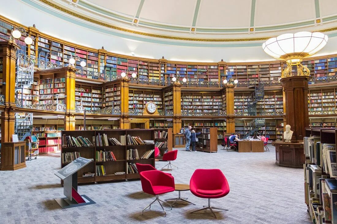 В библиотеке два читальных. Библиотека в Москве читательный зал. Зал библиотеки. Читальный зал в библиотеке. Современная библиотека.