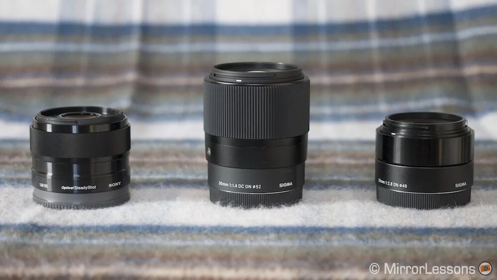 28 мм 1 8. Sigma 30mm 1.4 Sony e. Sigma 35 1.4 Sony. Sigma 30mm 1.4 Sony. 30mm vs 35mm.