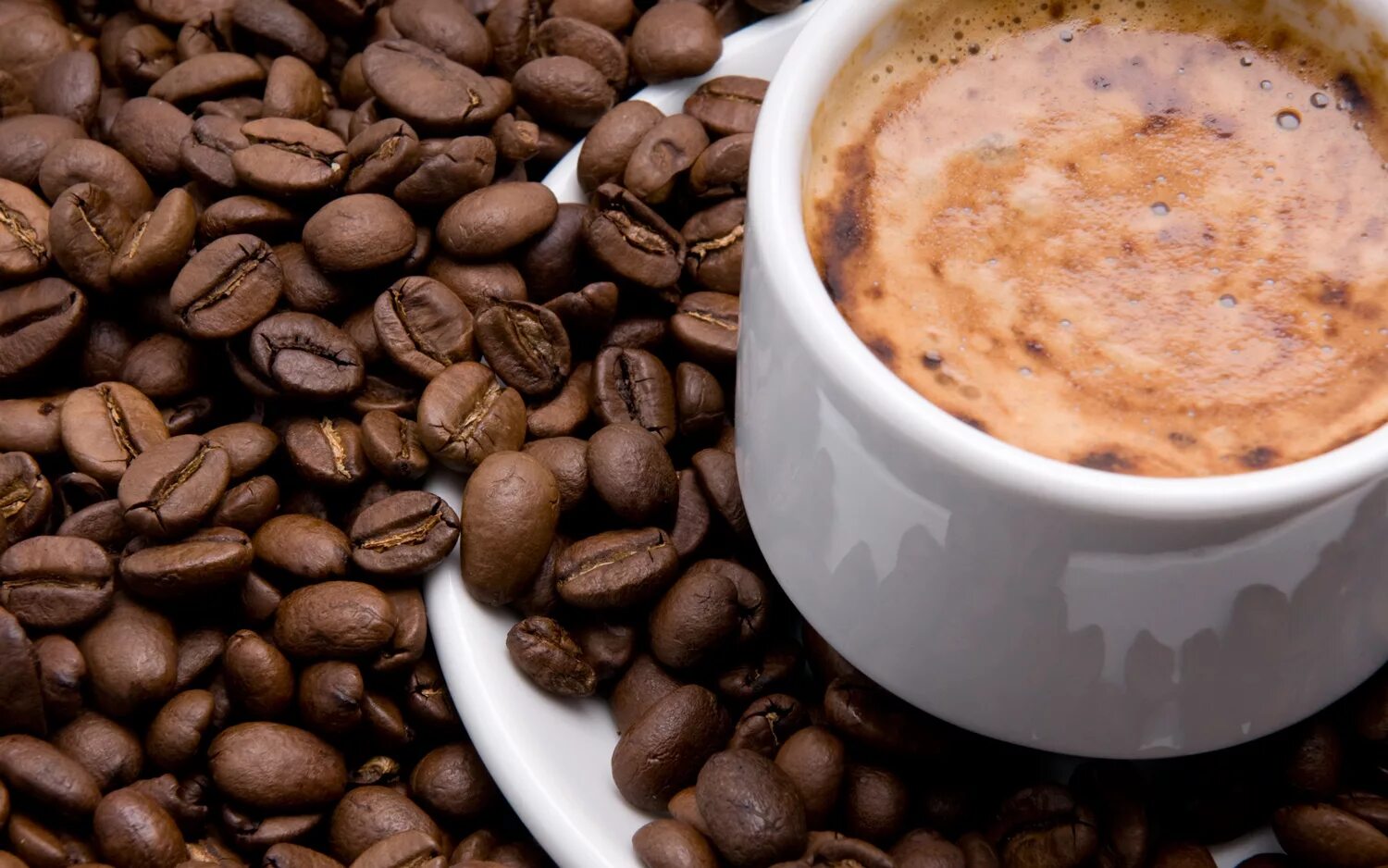 Ароматный кофе в зернах. Кофе малабарский Муссон. Кофе в зернах. Ароматный кофе. Зерновой кофе для кофемашины.