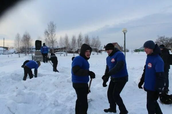 Погода налобиха алтайский край на 10 дней. Налобиха. Село Налобиха Алтайский край. Население в Налобихе Алтайского края. Церковь село Налобиха.