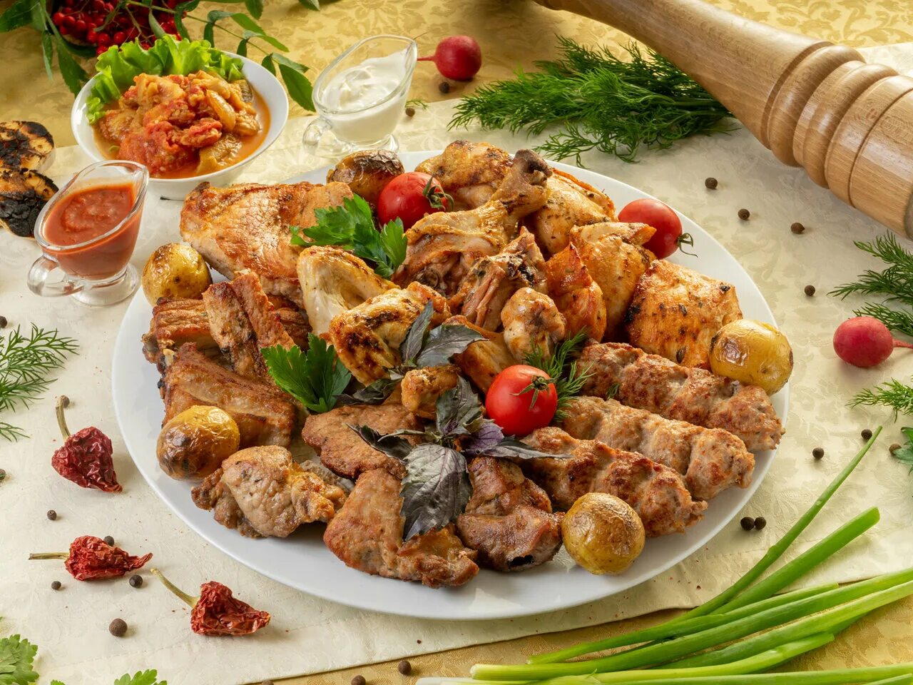 Шашлык ассорти. Амарант ресторан в одинцово меню. Амарант ресторан ташкент. Лофт ресторан на крыше казань. Вертел 58 шашлык пенза.