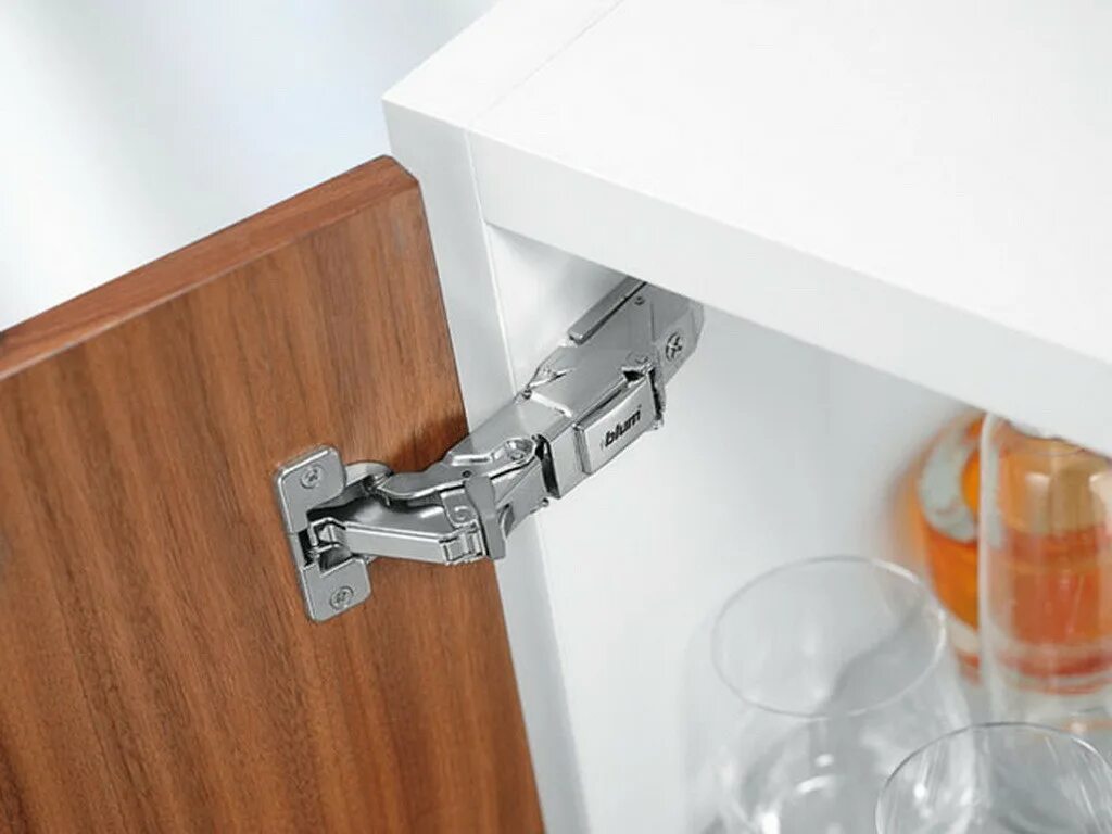 Петли 155 clip Top BLUMOTION. Петля Blum 71b7550. Петля с нулевым вхождением 155 Blum. Мебельная фурнитура Blum с доводчиком.