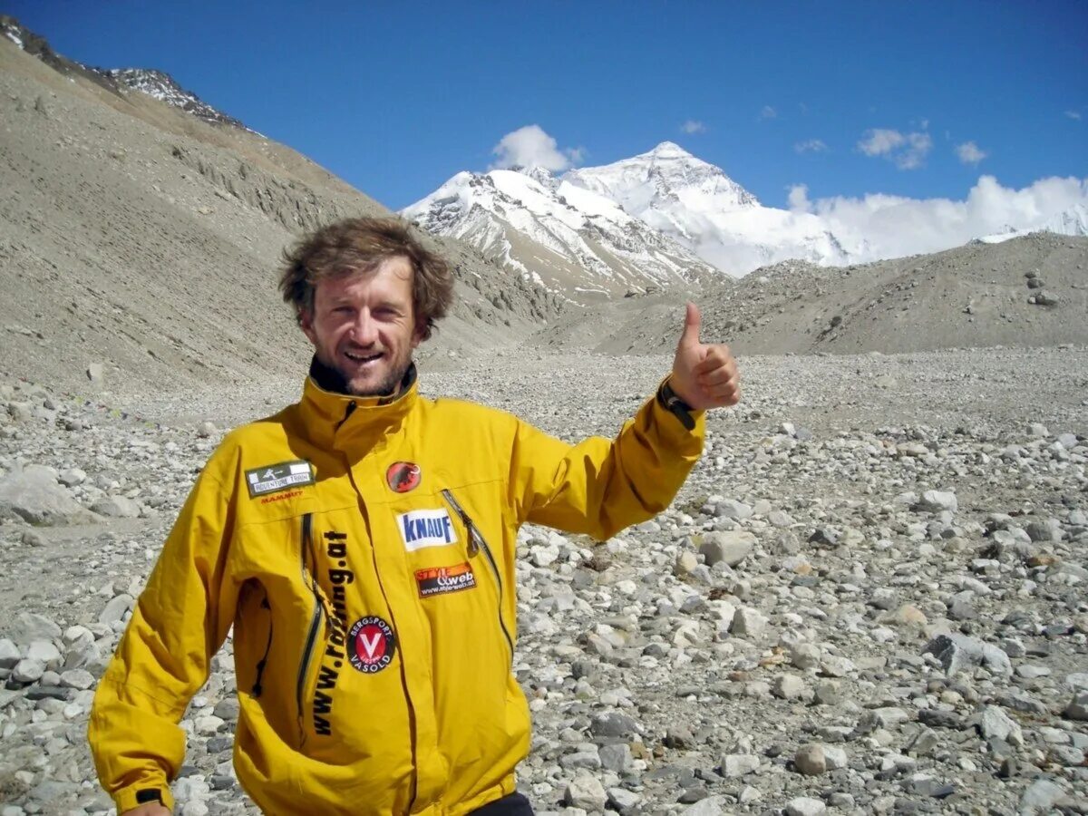 Эверест. Дэвид шарп альпинист интервью. Шарпы эверест. Дэвид шарп погибшие альпинисты. Дэвид шарп альпинист тело.