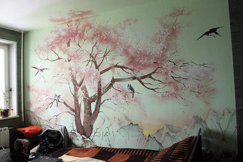 Сакура на стене. Дерево Сакуры на стене. Стена для рисования. Пейзаж на стене в квартире. Роспись стен.