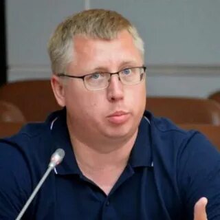 Директор дворца спорта