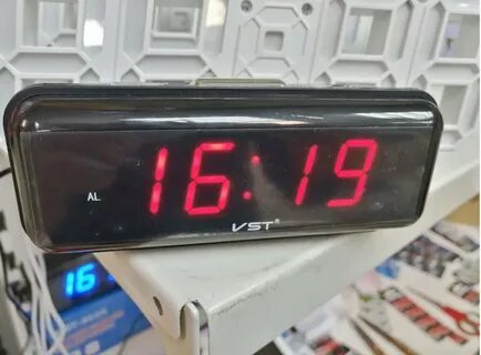 Электрические часы 220в