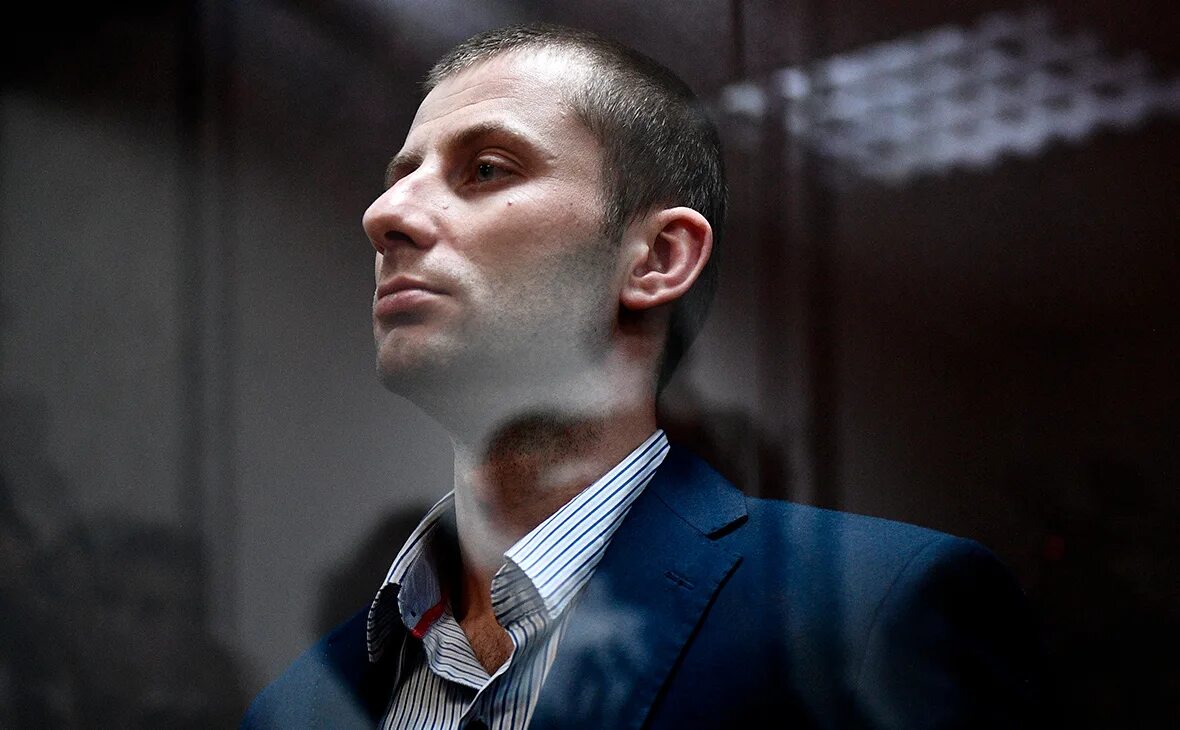 Бизнесмен 2016. Бизнесмен 2016. Чен вей диди. Деловые люди на улице. Вэй чэн.