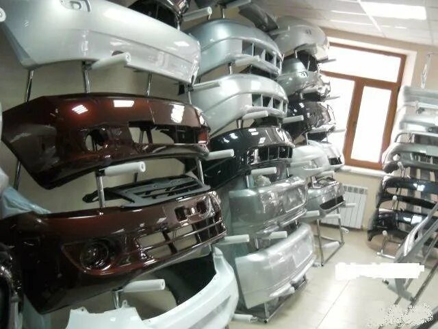 Стеллаж для бамперов легковых автомобилей. Магазин кузовных деталей. Детали кузова. Стеллаж для бамперов. Бампер shop, смоленск.