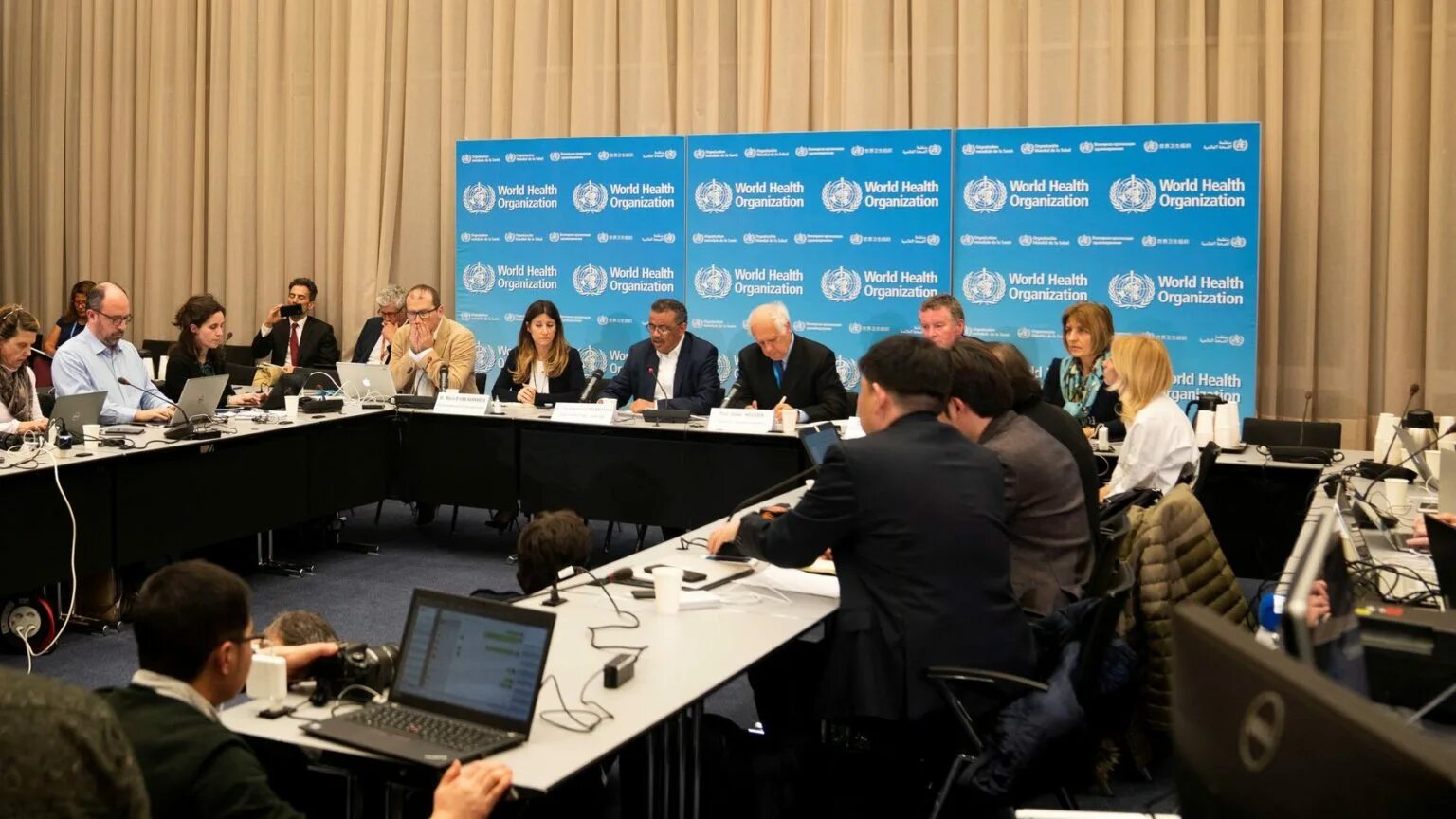 Воз в давосе. Международный экономический форум в давосе. Воз в давосе. Воз в давосе. Всемирный экономический форум.