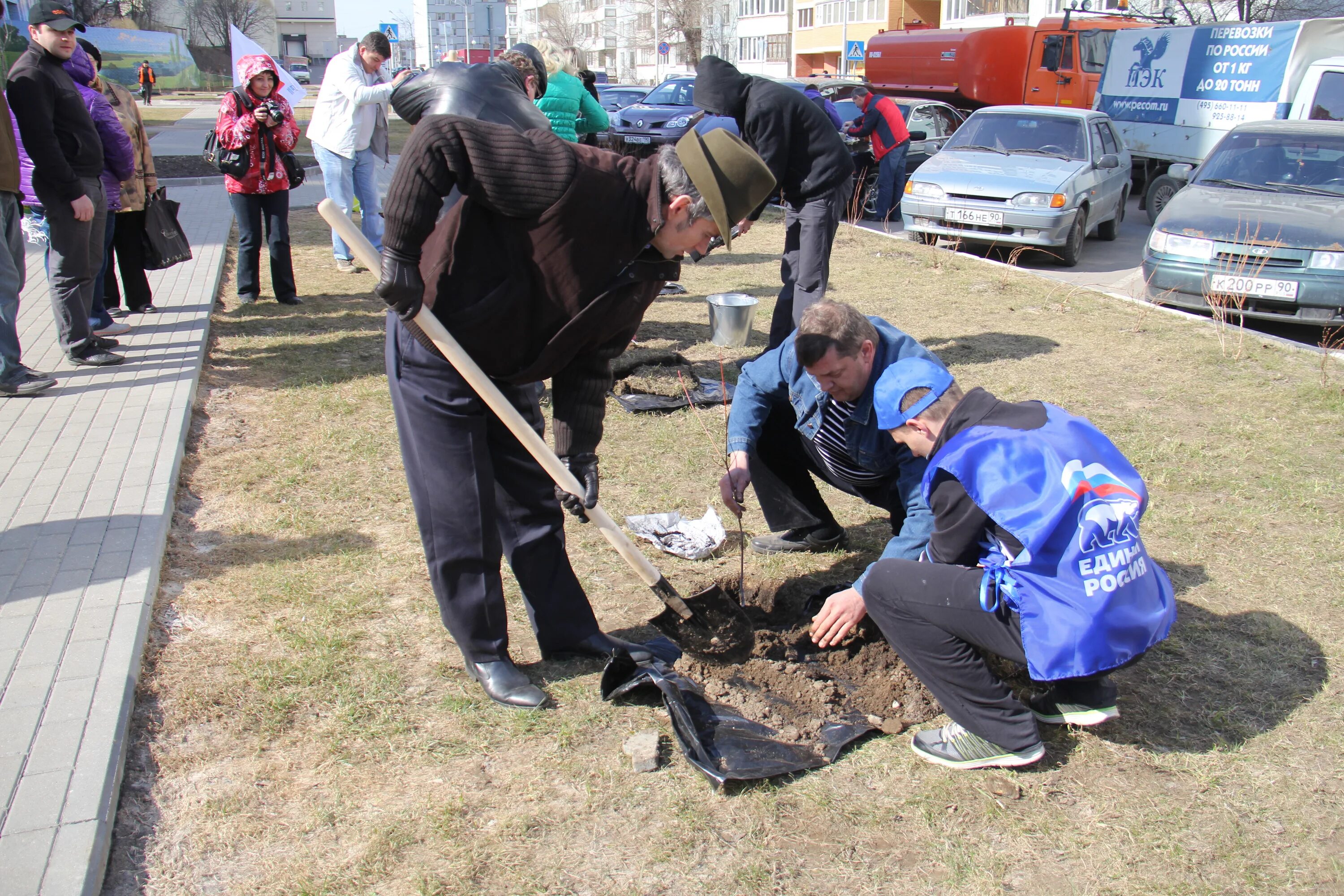 лыткарино работа сегодня. лыткарино тротуар улица парковая. лыткарино экология. лыткарино работа сегодня. весенний месячник по благоустройству.