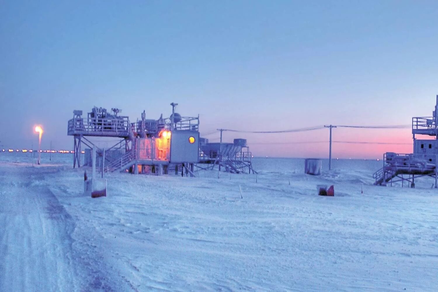 Нефтяные месторождения Аляски. Месторождения нефти на Аляске. Аляска нефть. Добыча нефти на Аляске. Аляска добыча