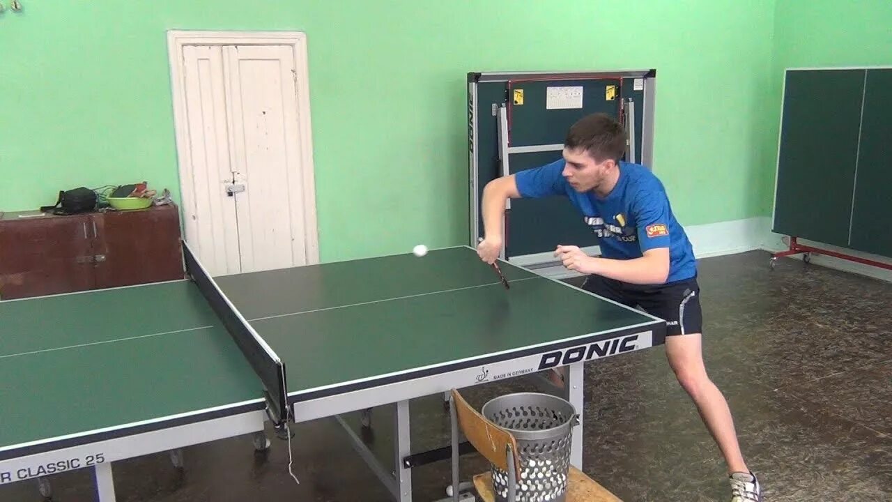 настольный теннис презентация. стол и инвентарь для настольного тенниса. настольный теннисправило. правила игры по настольному теннису кратко. правила игры в настольный теннис кратко.