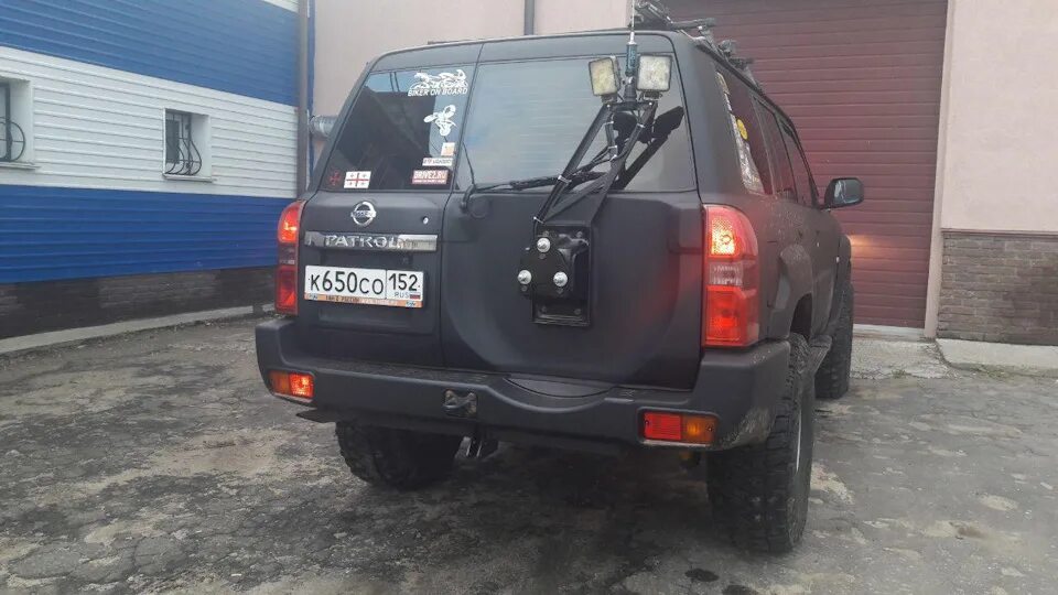 Как снять запаску с ниссан патрол Бампер АНВИР задний с 1 калиткой Niss Patr Y61 Бампера АНВИР Бампера силовые