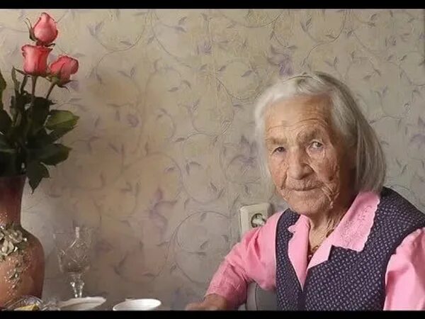 Старые бабушки 80 лет. Старушка 80 лет. Женщина 90 лет. Бабушка 90 лет. Бабулька 80 лет.