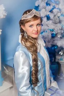 Юная снегурочка