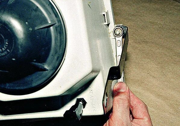 Замена фар - ГАЗ 31105, 2,3 л, 2005 года запчасти DRIVE2