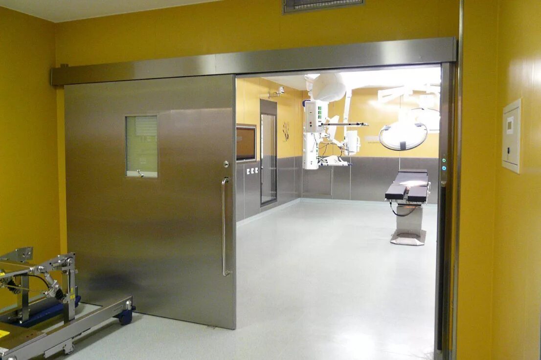 Операционный блок дверь. Медицинские двери rw42db. Двери в операционную. Герметичные двери.