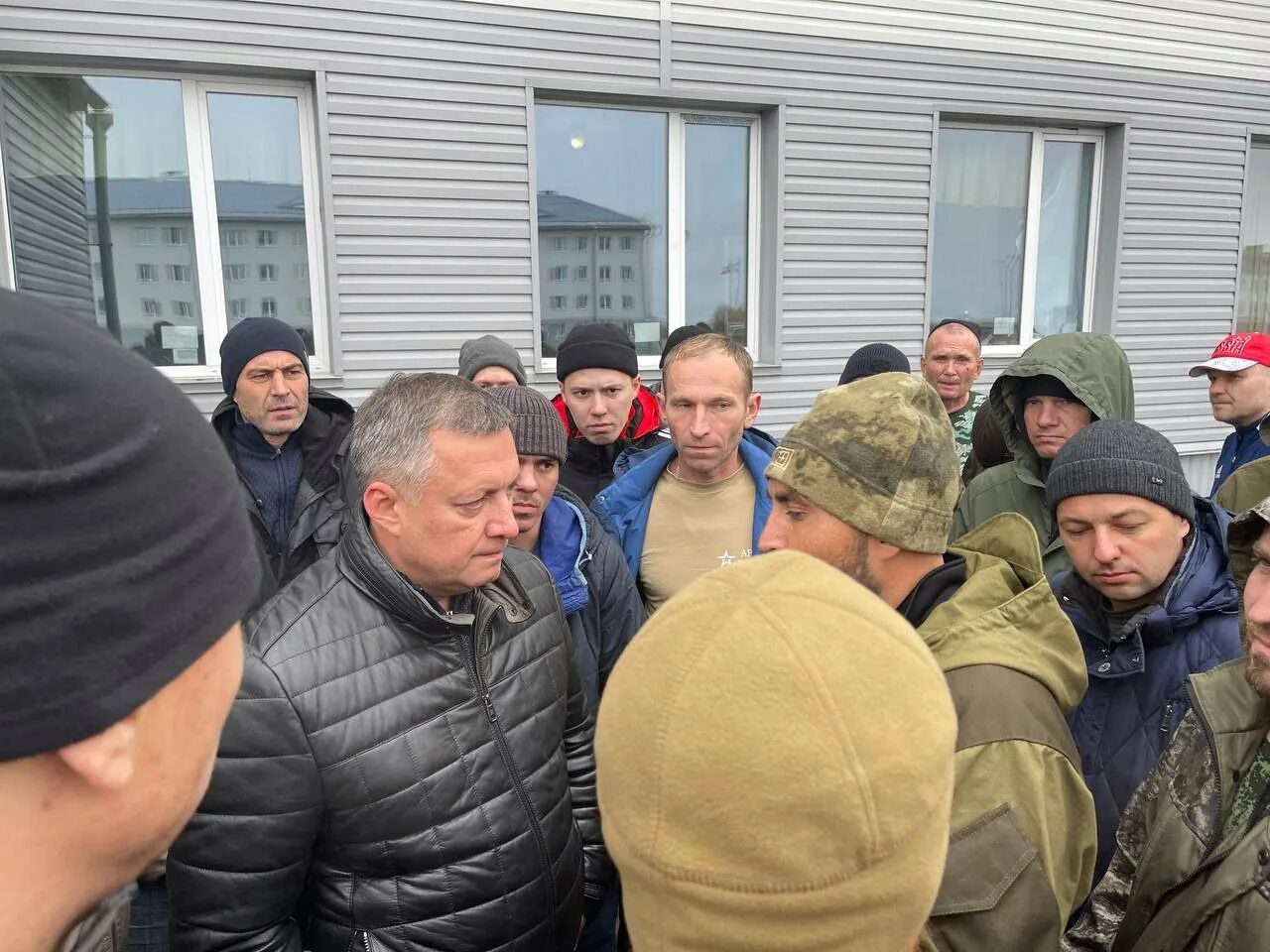 Мобилизация в иркутске 2022. Болотов мэр иркутска. Кобзев с мобилизованными в новосибирске. Мобилизация ангарск. Мобилизованные иркутской.