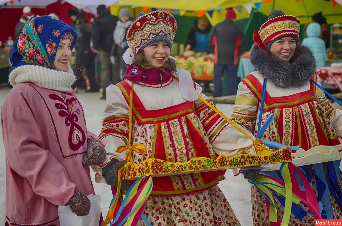 Одежда на масленицу для детей. Костюм Масленицы. Наряд на Масленицу. Костюмы Масленицы традиционные. Русские костюмы на Масленицу.