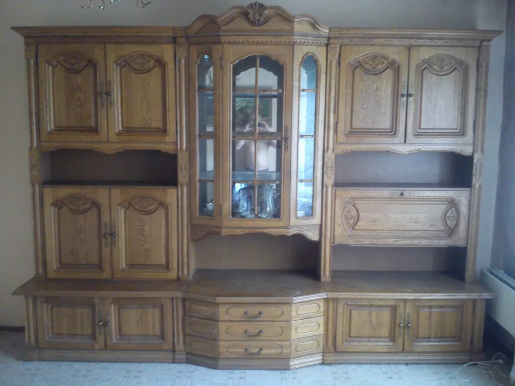 Продать мебель красноярск. Красноярские диваны. Авито красноярск доска объявлений. Атмосфера мебель. Диван кожаный юла.
