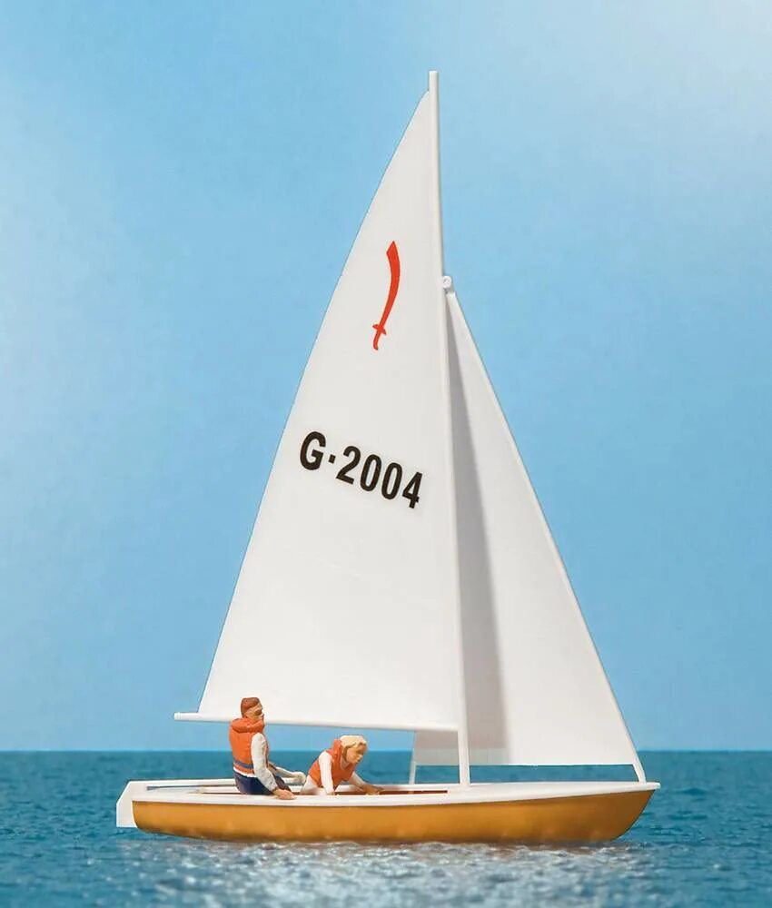 Up sail. Яхта корсар. швертбот корсар. статуэтка sailboat. парусные лодки фиеста.