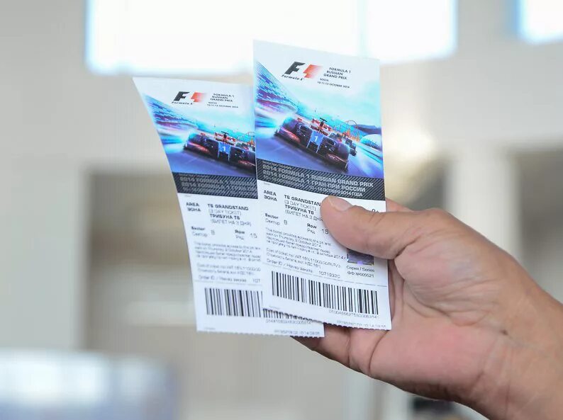 Билет на формулу 1. Билет на гонки. Билеты формула. Дизайн билетов.
