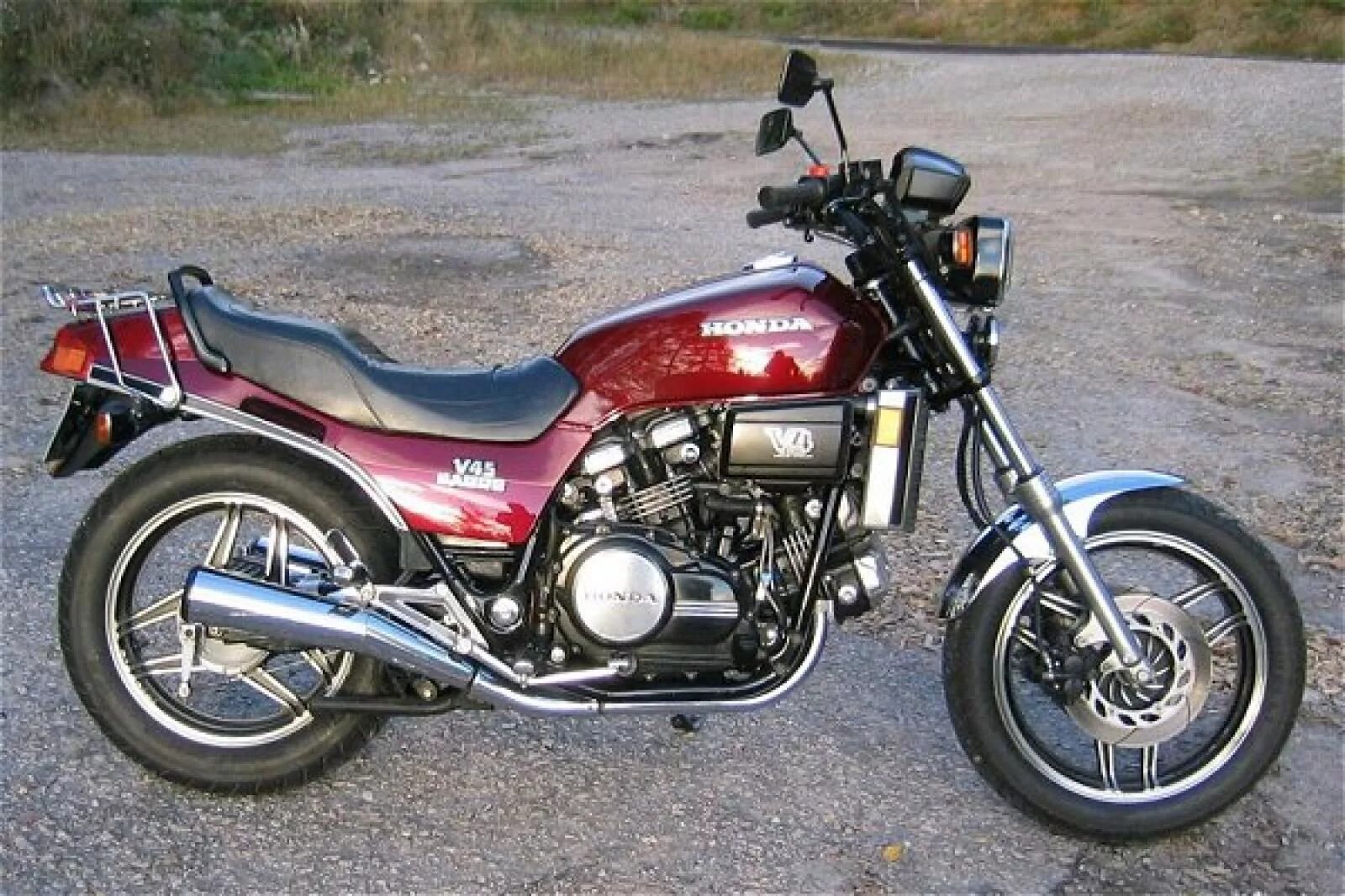 Хонда сабре купить. Honda vf750 Sabre. Honda Sabre 750. Honda vf750 Sabre 82 г.в. Honda Sabre 1993.