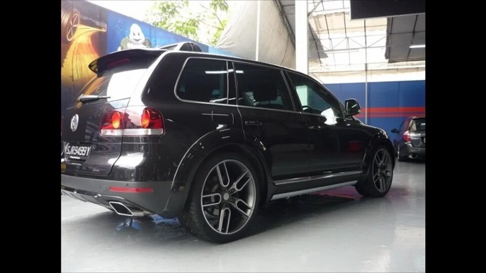 Багажники volkswagen touareg. Volkswagen Touareg r line 2007. VW Touareg 7l. Накладка Touareg GP 2008. Спойлер r line Touareg GP.