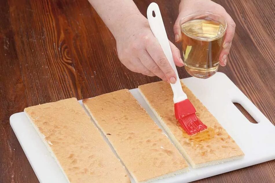 Пропитка для бисквита. Нужно ли пропитывать. Коржи для медовика. Пропитка для бисквита для торта. Пропитка для бисквита.