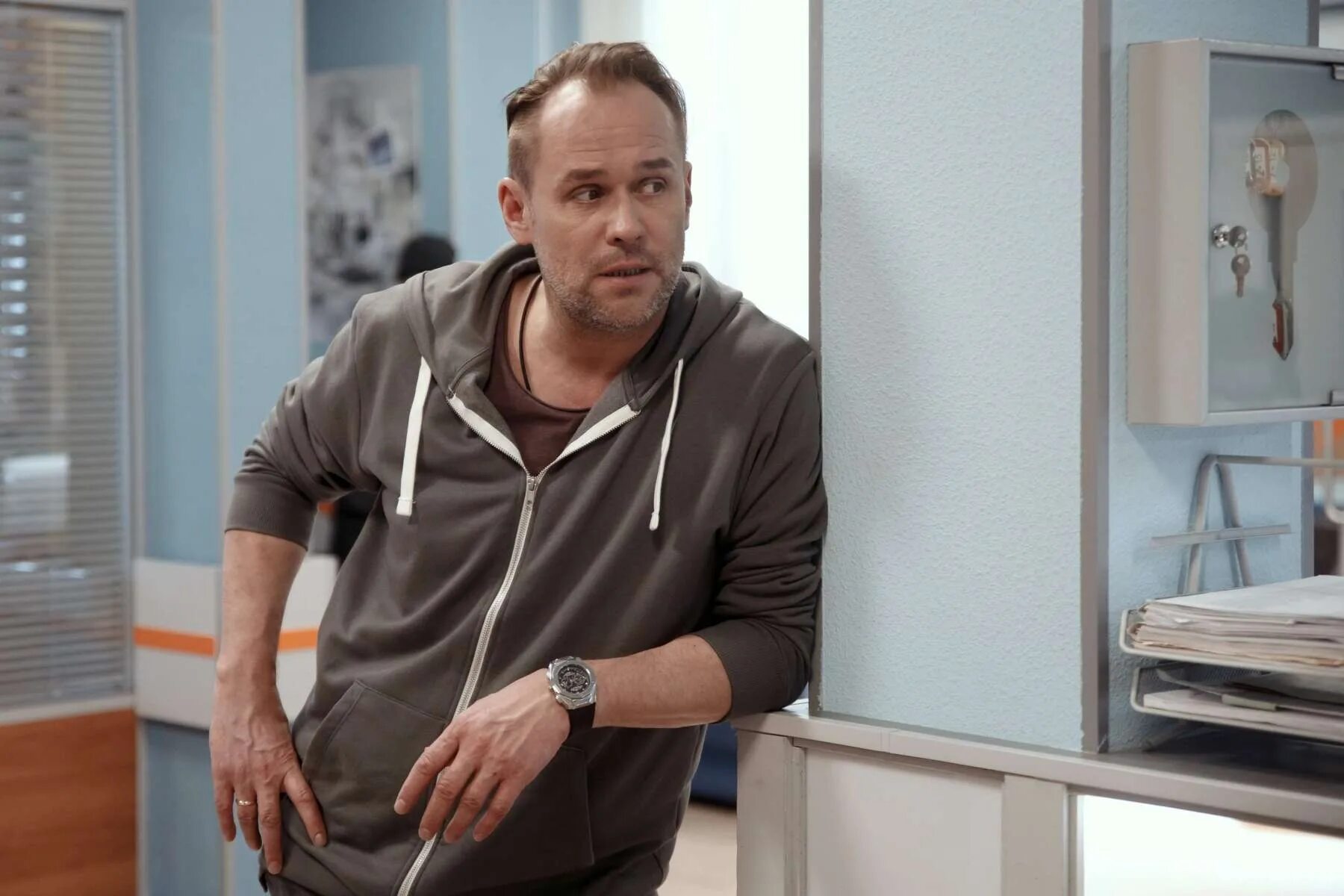 Олег брагин склифосовский. Склифосовский 9 сезон марина и брагин. Склифосовский 9 брагин. Максим викторович аверин склифосовский. Брагин сериал склифосовский.