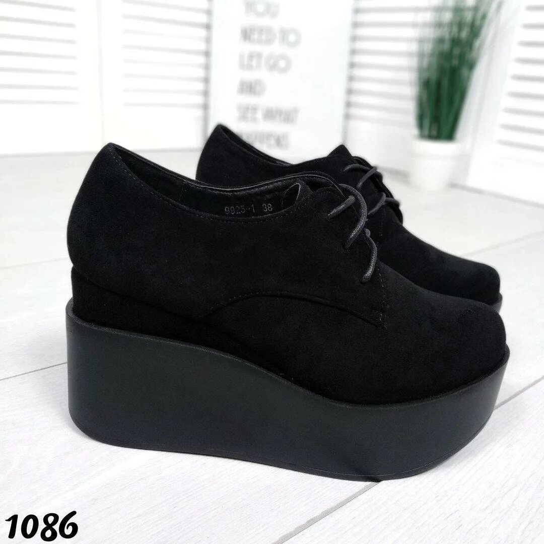 Ботильоны kelton на танкетке зимние. Замшевые ботинки на платформе. Ботинки замша стюарт аейцман на платформе женские. Aldo обувь туфли женские замшевые. Замшевые ботинки на платформе.