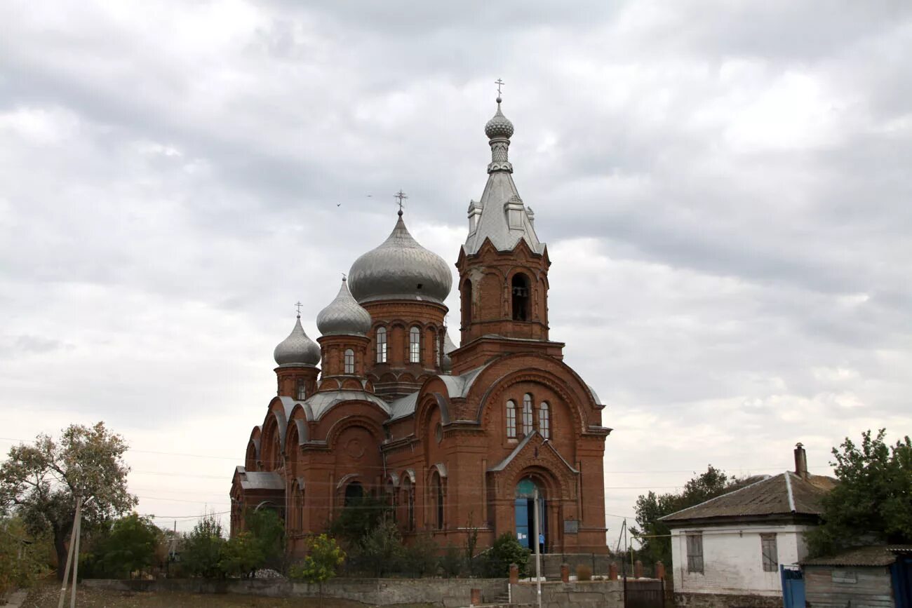 Погода крымский ростовской области. Станица Нижнекундрюченская Церковь. Нижнекундрюченская Ростовская область храм. Усть-Донецкий район Нижнекундрюченская. Нижнекундрюченское: храм Рождества Христова.