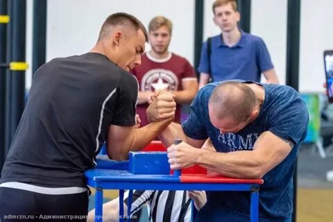 Армрестлинг акимбо