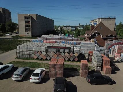 Кирпичный двор