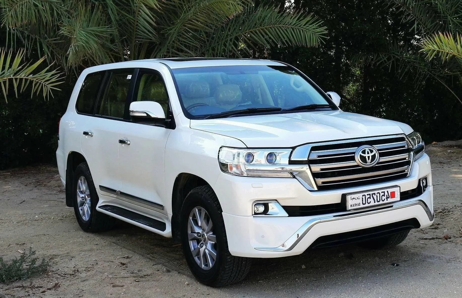 Тойота лс. Toyota Land Cruiser 300. Toyota Land Cruiser 300 белый. Toyota Land Cruiser 2020. Toyota Land Cruiser Prado 300.