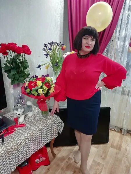 Новый уренгой 50 лет. Женщины новый уренгой. Одинокие женщины новый уренгой. Женщины нового уренгоя. Знакомится с уренгоя женщиной.