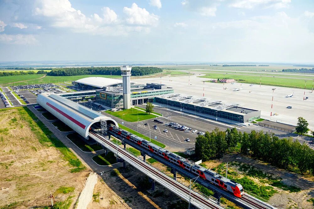 К осени 2025 года из аэропорта Казани запустят более 30 внутренних и международн