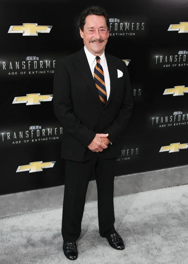 Питер клавер каллен актер. Каллен, питер. Каллен, питер. Питер каллен peter cullen. Peter cullen.