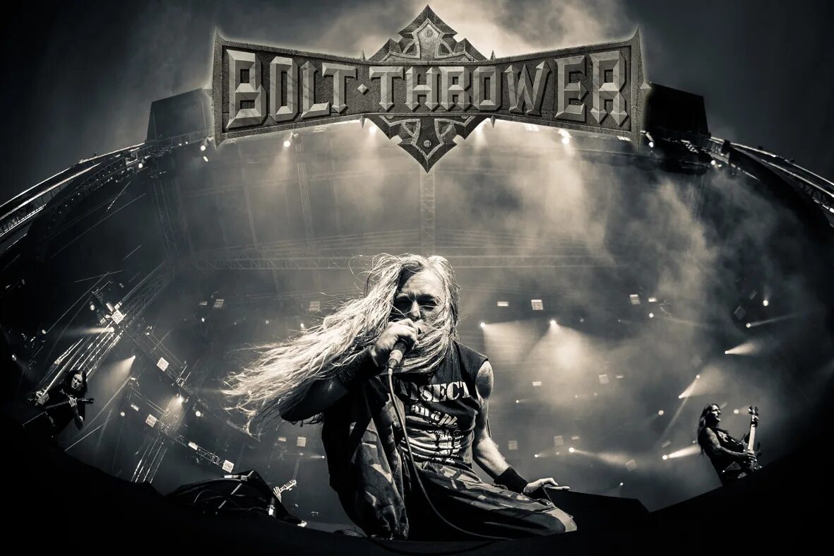 Мастер войны слушать. Группа Bolt Thrower. Группа Bolt Thrower альбомы. Bolt Thrower Metal групп. Bolt Thrower обложки.