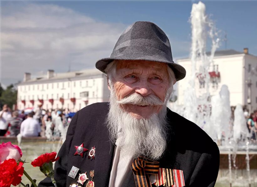 Ну дедуля. Старик ветеран. Дедушка. Добрый старик. Дед в России.