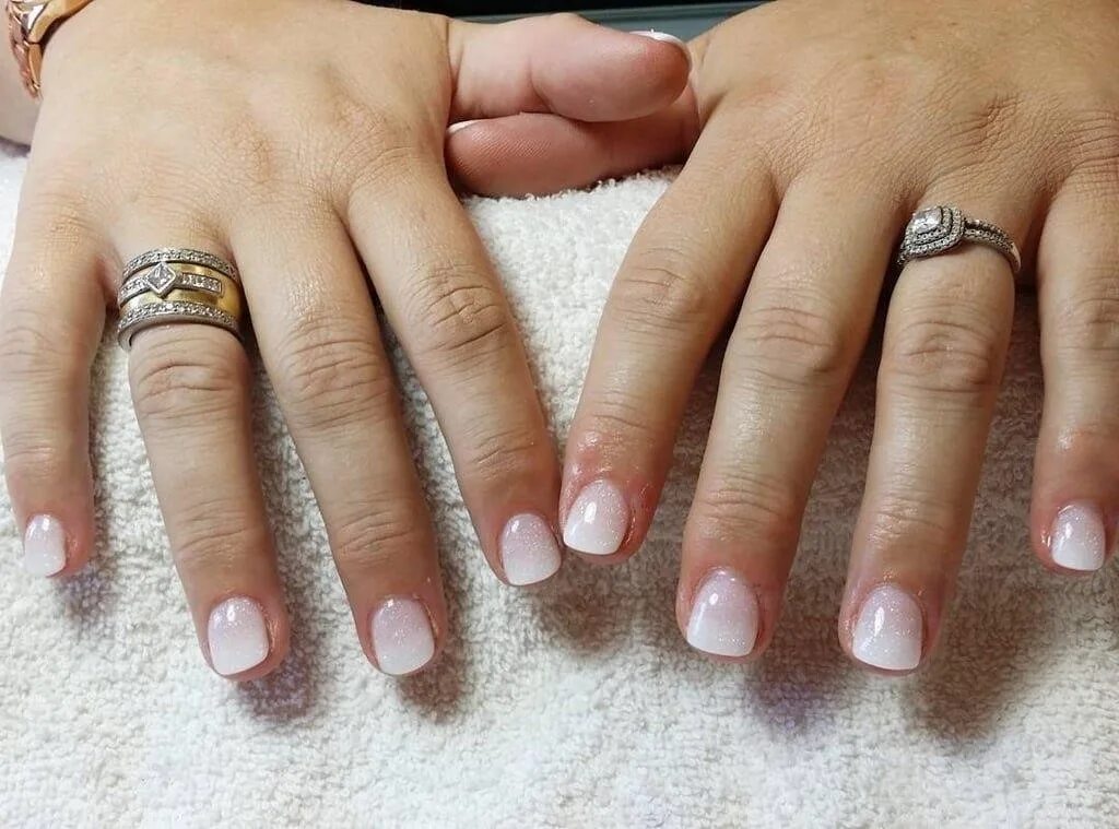 Маникюр на короткие пальцы. Френч на очень короткие ногти. Пухлые ногти. Широкие ногти. Маникюр на очень широкие ногти.