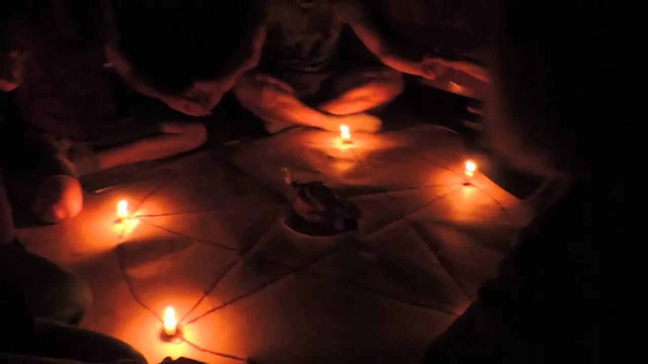 Ритуал для вызывания дьявола. Вызов демона со свечами. Номер ритуала